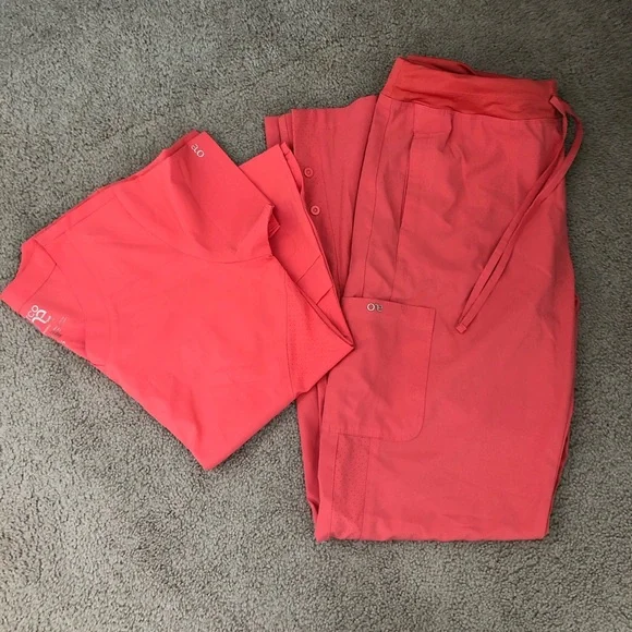 Barco One scrubs - Picture 1 of 7